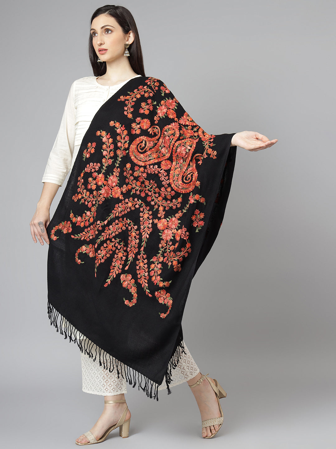 Kashmiri Aari Embroidery Woollen Stole | Black