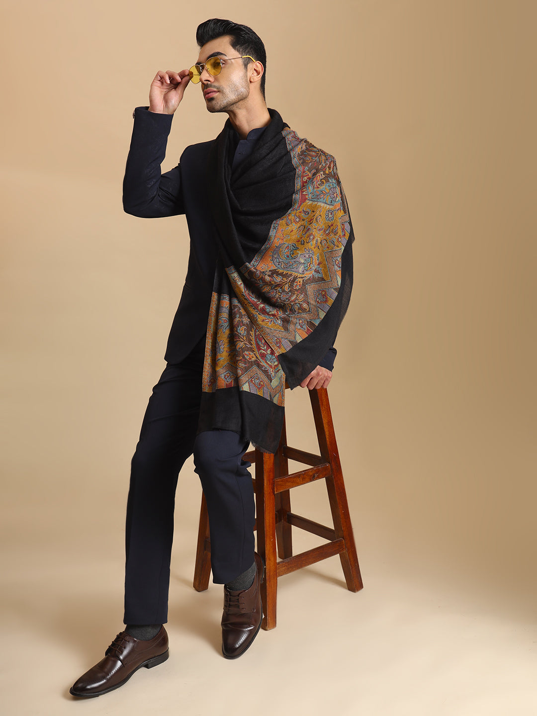 Kani Weave Paisley Border Pure Wool Stole for Men | Black