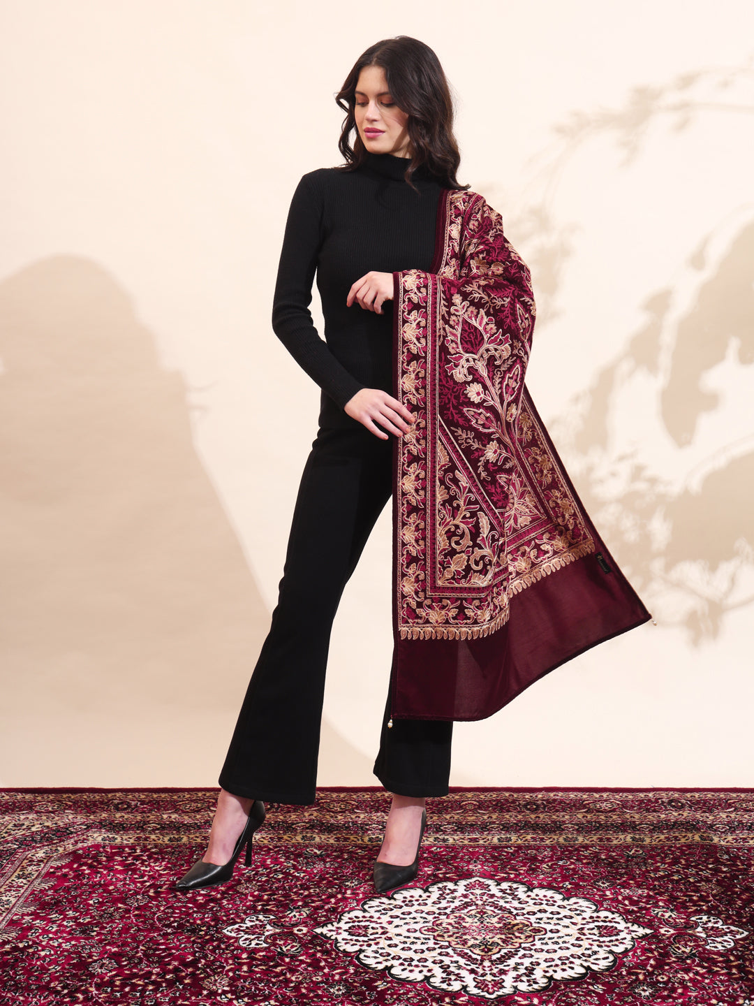 Floral Paisley Velvet Embroidered Stole | Maroon