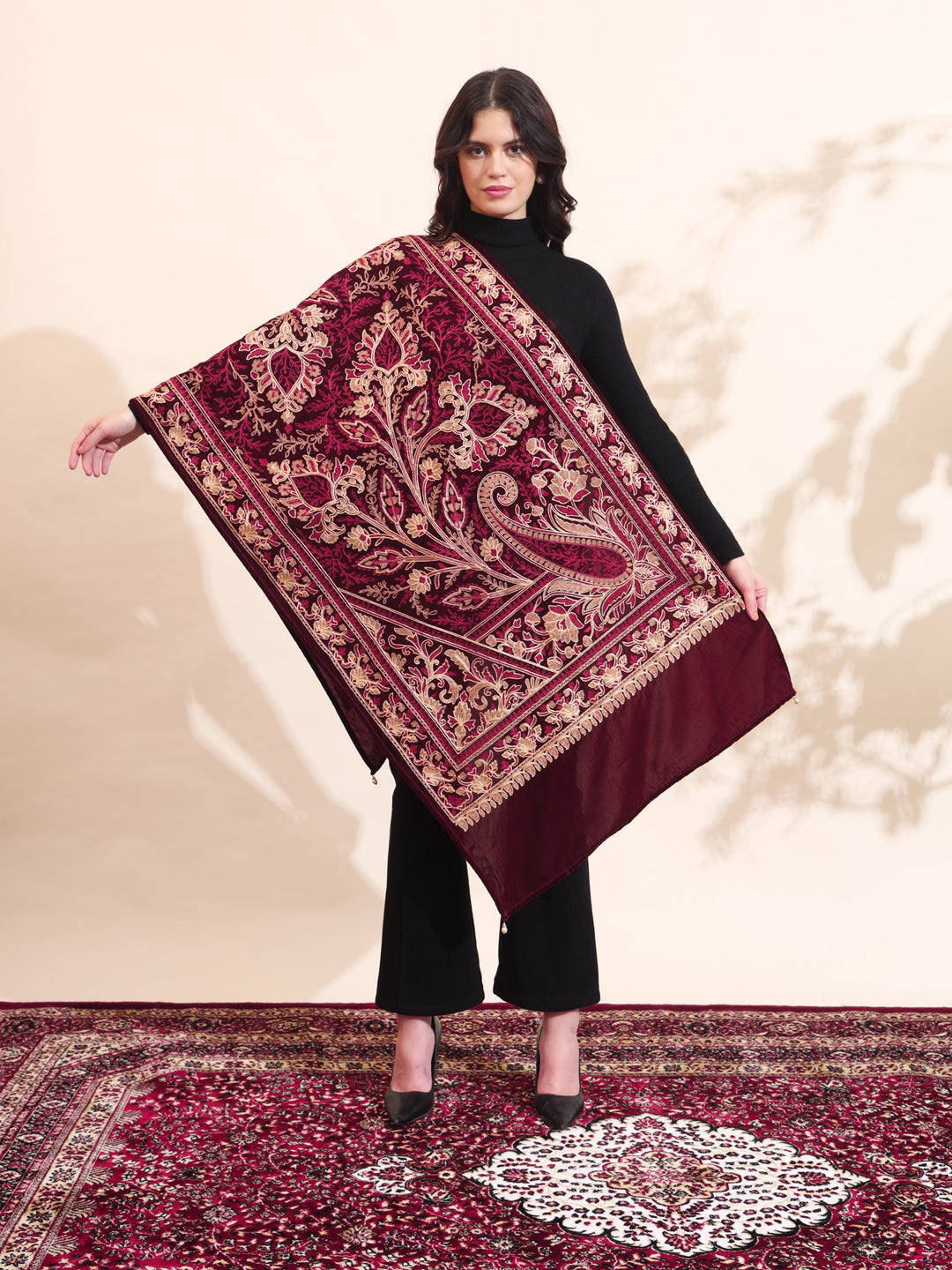 Floral Paisley Velvet Embroidered Stole | Maroon