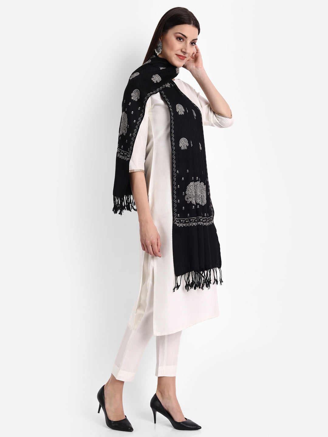 Fine Sozni Embroidery Kashmiri Wool Stole | Black - Zamour