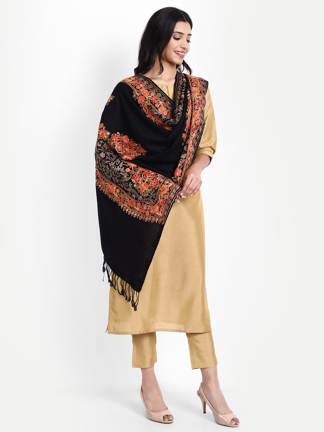 Kashmiri Aari Embroidery Woollen Stole | Black - Zamour